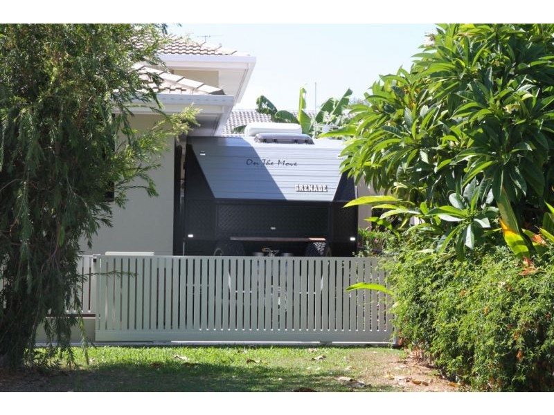 21 Fourth Avenue, Scarborough QLD 4020