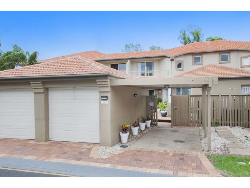 8103 Magnolia Gardens Court, Hope Island QLD 4212