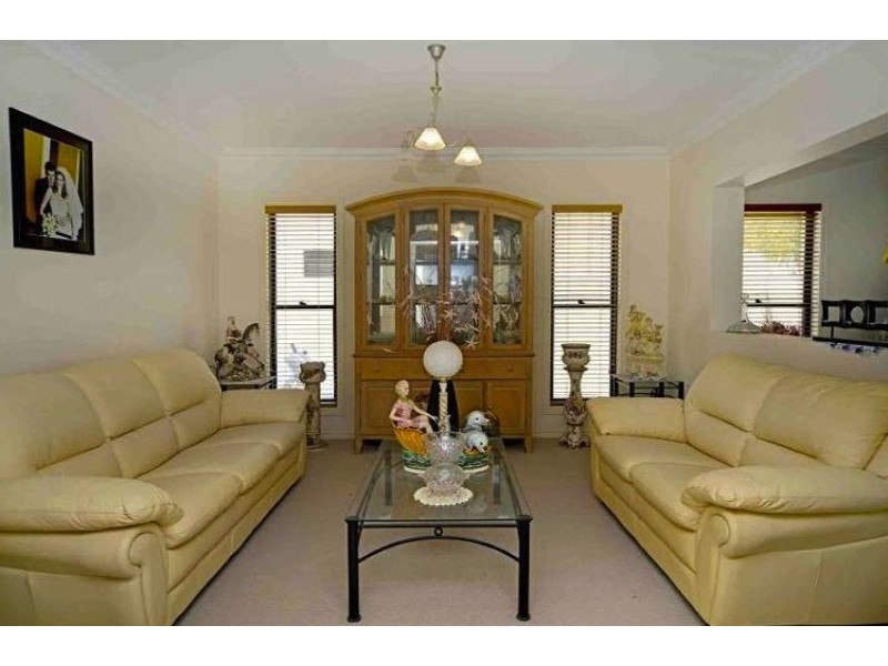 26 The Peninsula, Helensvale QLD 4212