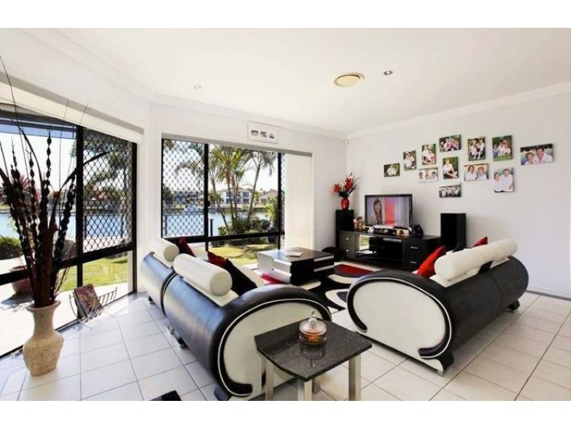 3 Windchimes Way, Helensvale QLD 4212