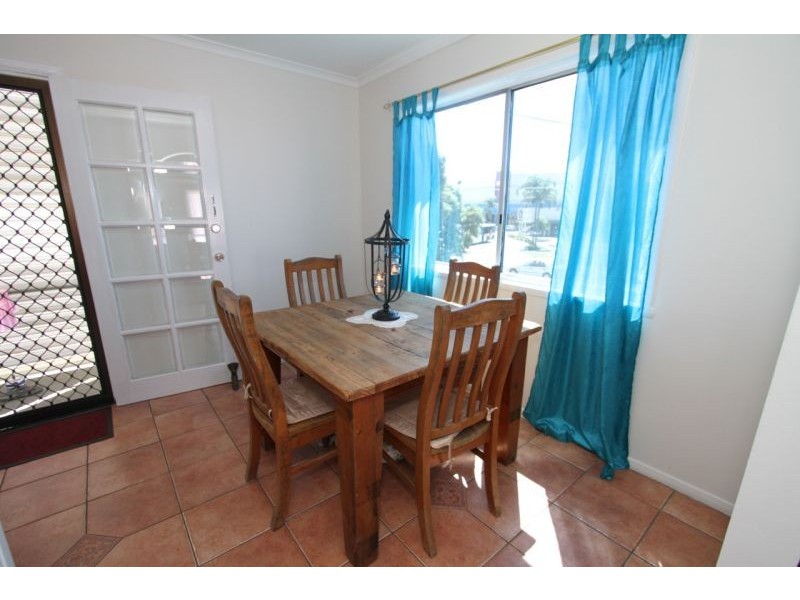 253 Anzac Avenue, Kippa-ring QLD 4021