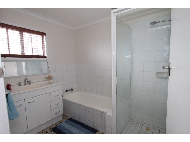 253 Anzac Avenue, Kippa-ring QLD 4021