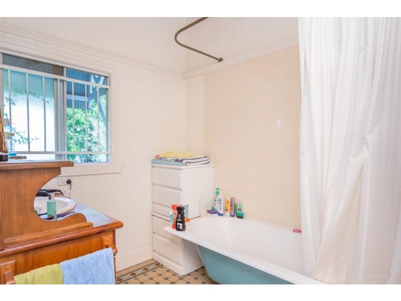 9 Mcleod Street, Herston QLD 4006
