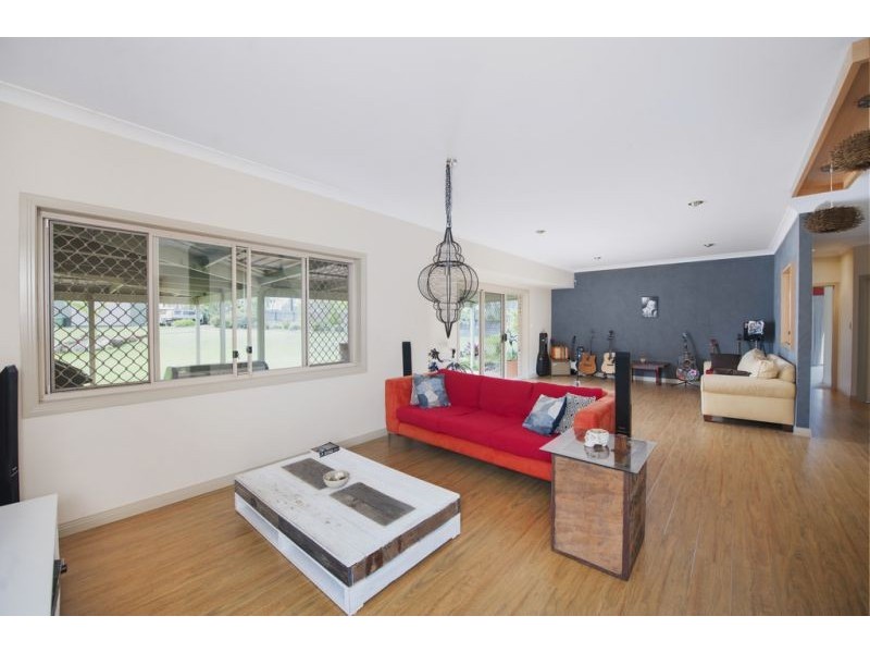 11 Hannaford Place, Helensvale QLD 4212