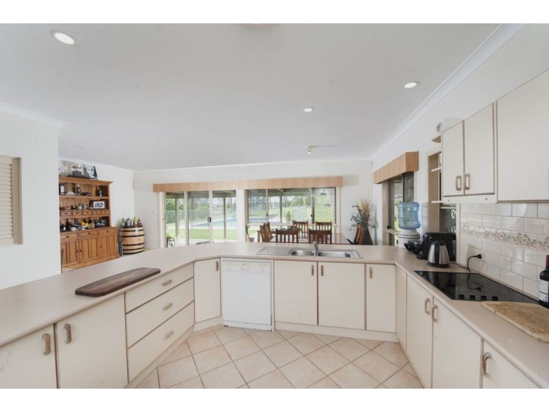 11 Hannaford Place, Helensvale QLD 4212