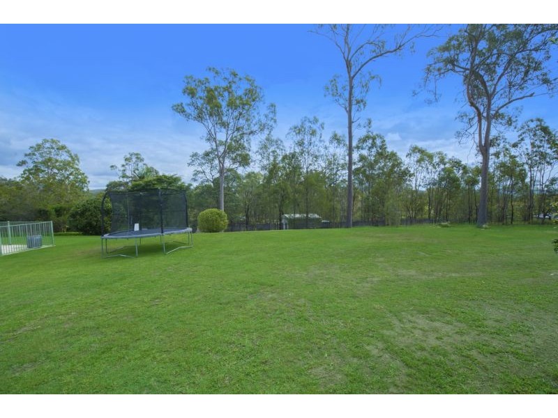 11 Hannaford Place, Helensvale QLD 4212