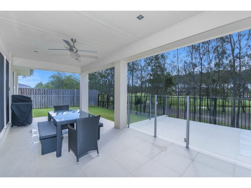 32 Rhodium Cr, Hope Island QLD 4212