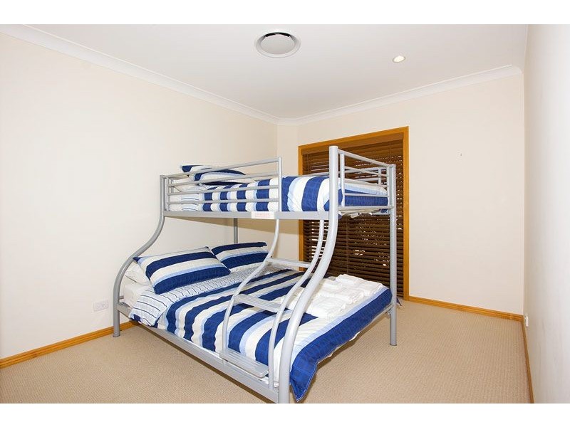 35 Ferrymans Ct, Helensvale QLD 4212