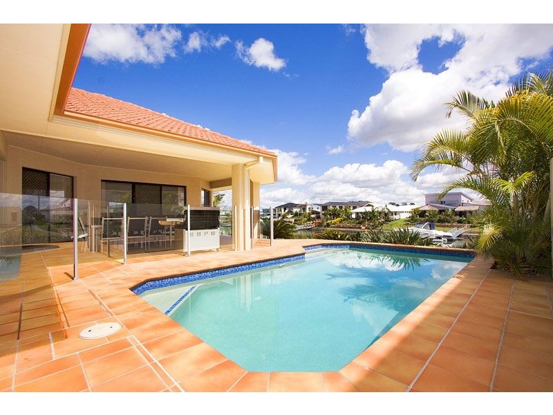 35 Ferrymans Ct, Helensvale QLD 4212