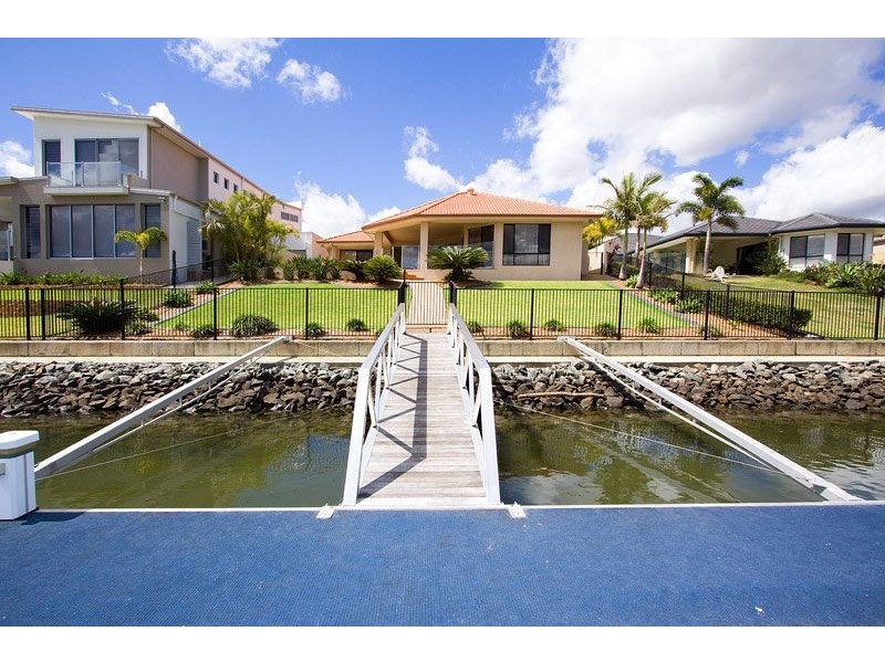 35 Ferrymans Ct, Helensvale QLD 4212