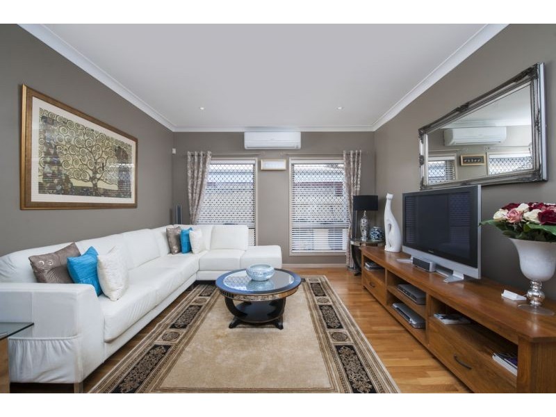 25 Costa Del Sol Ave, Coombabah QLD 4216