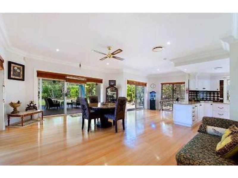 1004 Rosebank Way, Hope Island QLD 4212