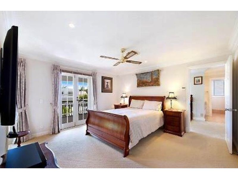 1004 Rosebank Way, Hope Island QLD 4212