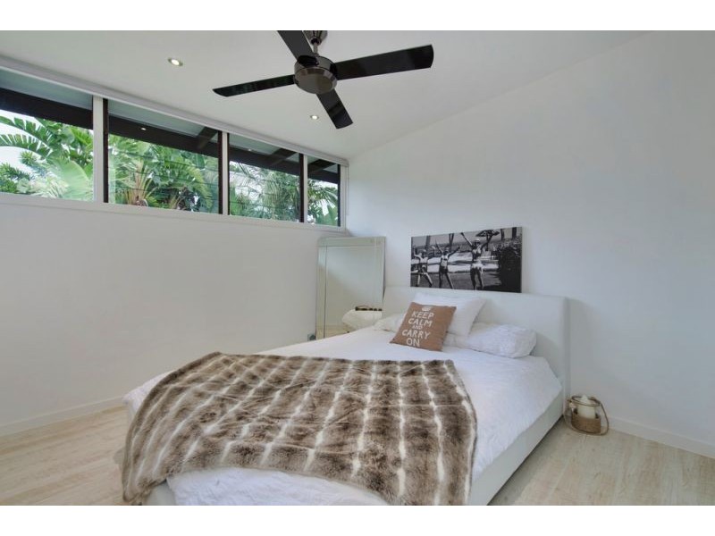 5 Pinaroo Cr, Ashmore QLD 4214
