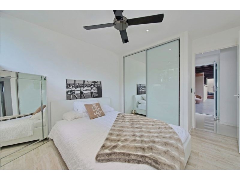 5 Pinaroo Cr, Ashmore QLD 4214