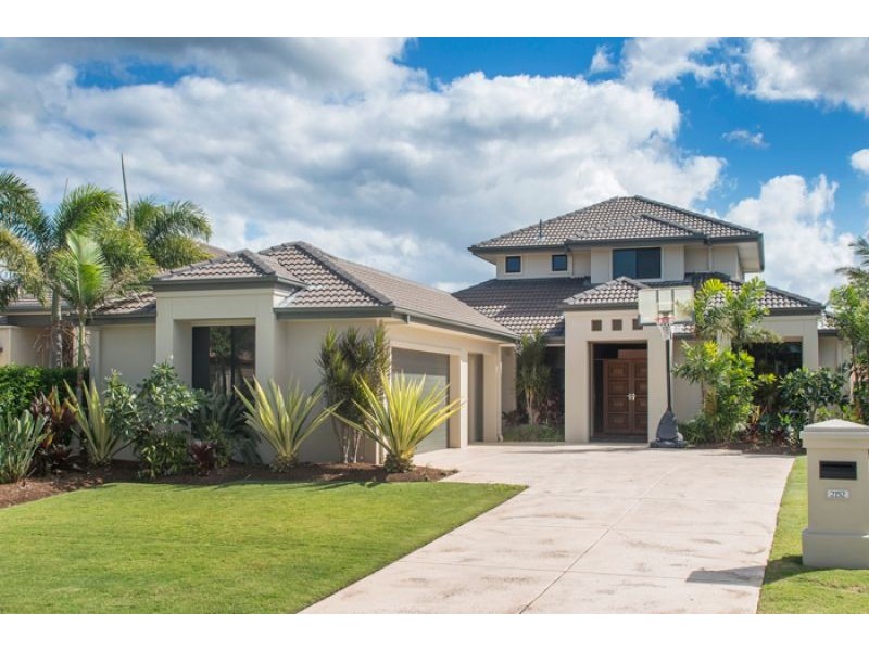 2152 Beaufort Way, Hope Island QLD 4212