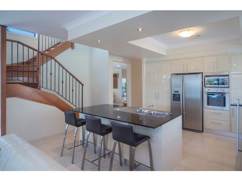 2152 Beaufort Way, Hope Island QLD 4212