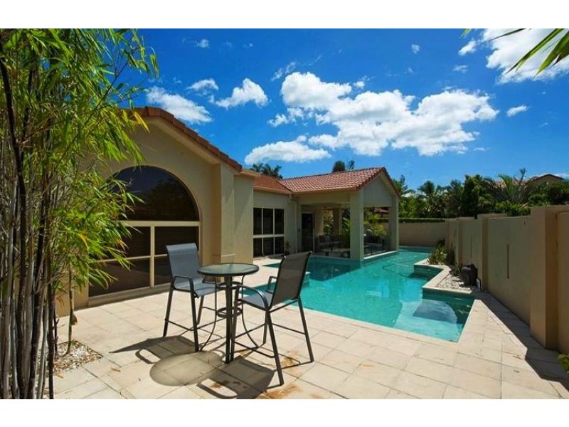 1643 Riverdale Court, Hope Island QLD 4212