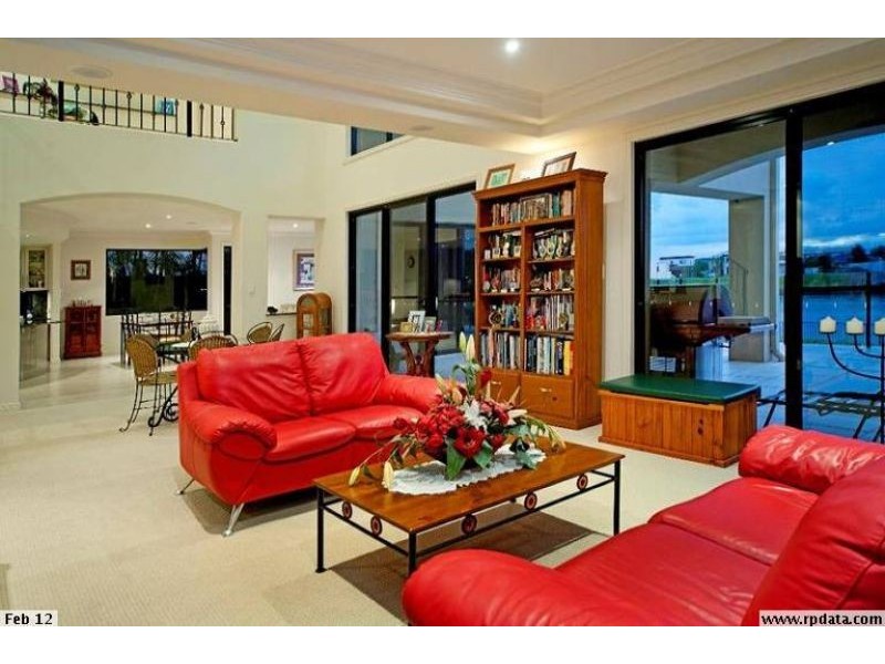 1670 Riverdale Drive, Hope Island QLD 4212