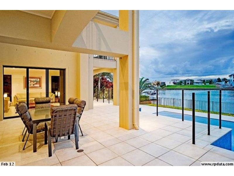 1670 Riverdale Drive, Hope Island QLD 4212