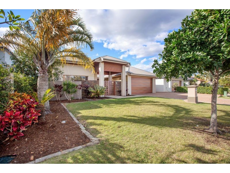 39 Ferrymans Ct, Helensvale QLD 4212
