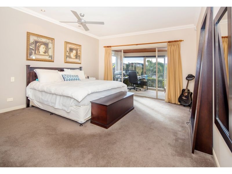 39 Ferrymans Ct, Helensvale QLD 4212