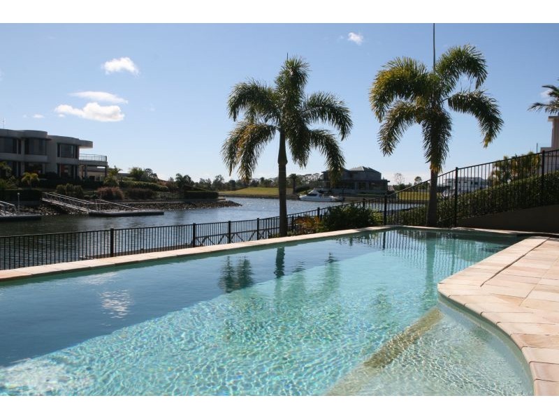 39 Ferrymans Ct, Helensvale QLD 4212