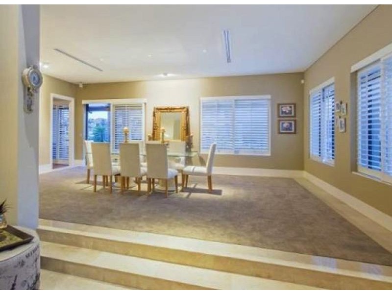 1133 Beechwood Drive, Hope Island QLD 4212