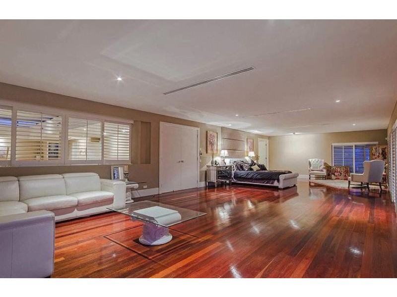 1133 Beechwood Drive, Hope Island QLD 4212