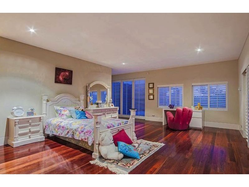 1133 Beechwood Drive, Hope Island QLD 4212