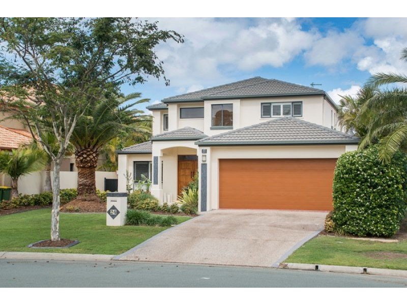 24 The Peninsula, Helensvale QLD 4212