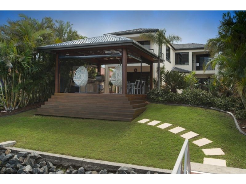 24 The Peninsula, Helensvale QLD 4212