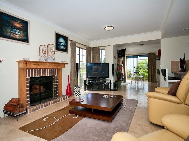 1 Tweed Heads Ave, Tamborine Mountain QLD 4272