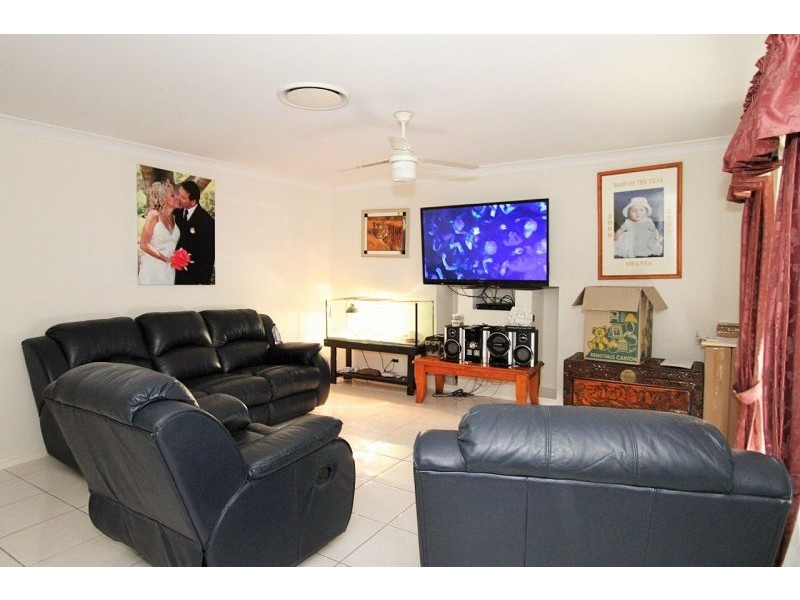 33 Desmond St, Narangba QLD 4504