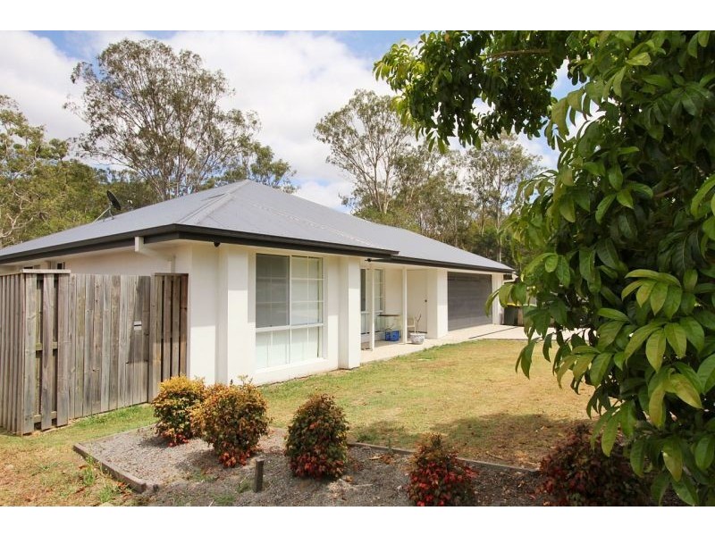 33 Desmond St, Narangba QLD 4504