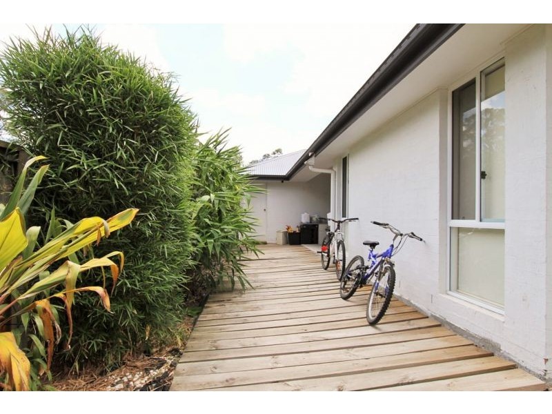 33 Desmond St, Narangba QLD 4504