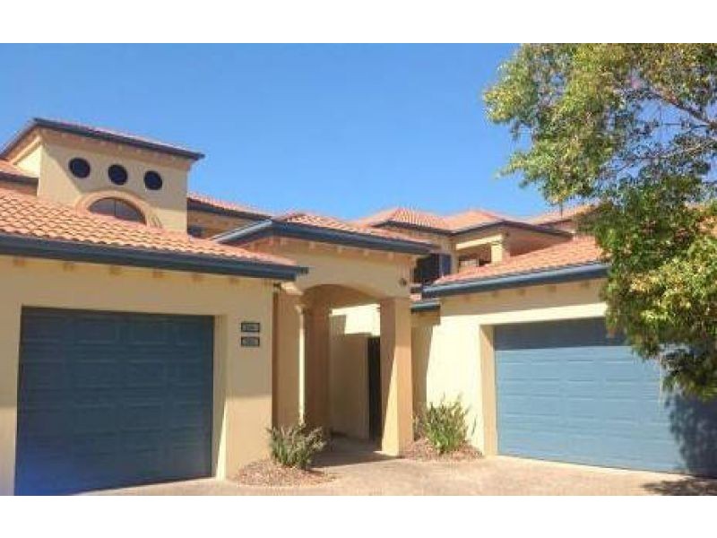 3281 Palladian Dr, Hope Island QLD 4212