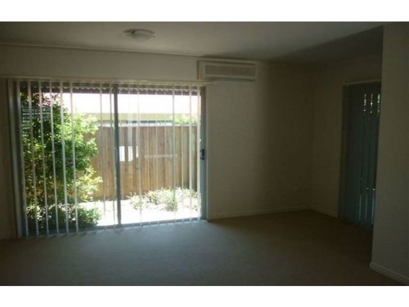 8/13-17 Caroline Street, Woody Point QLD 4019