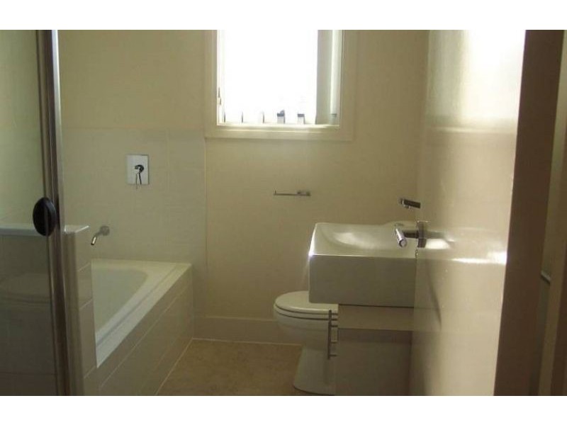8/13-17 Caroline Street, Woody Point QLD 4019