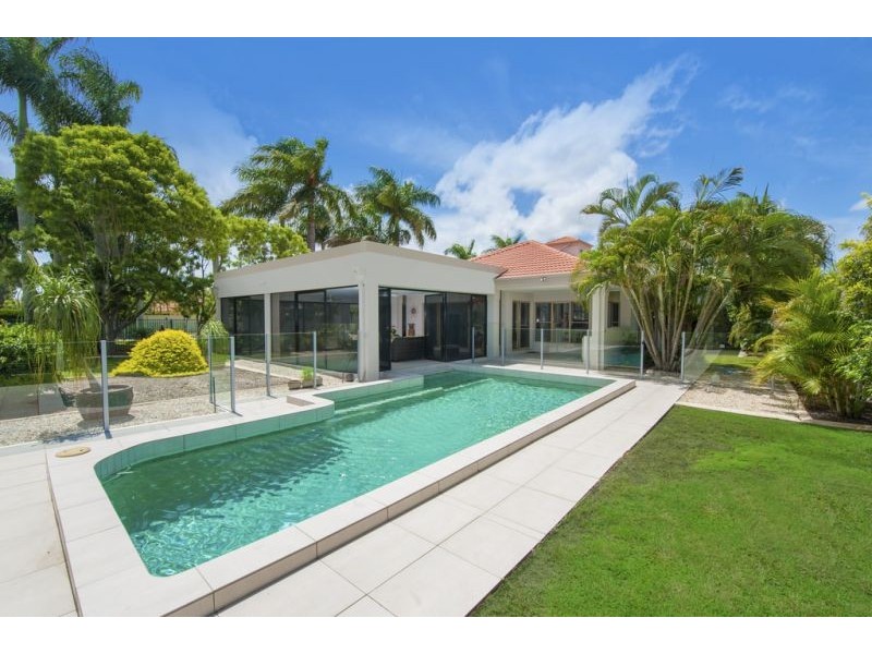 3193 Riverleigh Dr, Hope Island QLD 4212