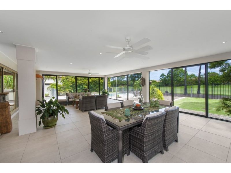 3193 Riverleigh Dr, Hope Island QLD 4212