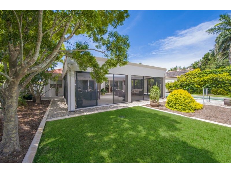 3193 Riverleigh Dr, Hope Island QLD 4212