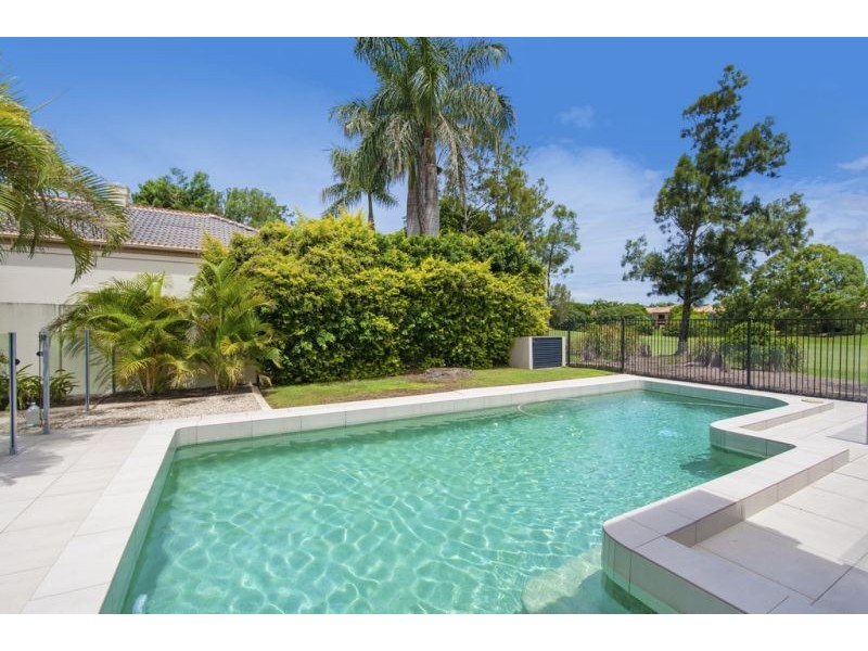 3193 Riverleigh Dr, Hope Island QLD 4212