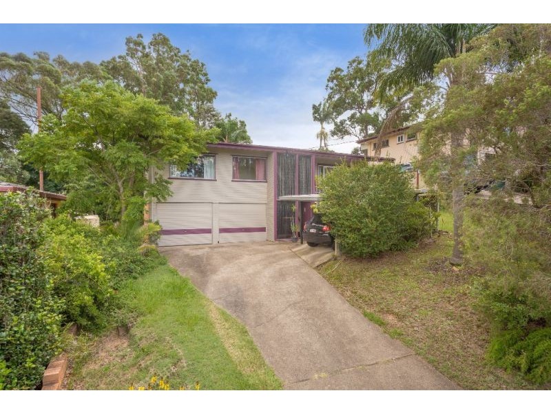232 Appleby Rd, Stafford Heights QLD 4053
