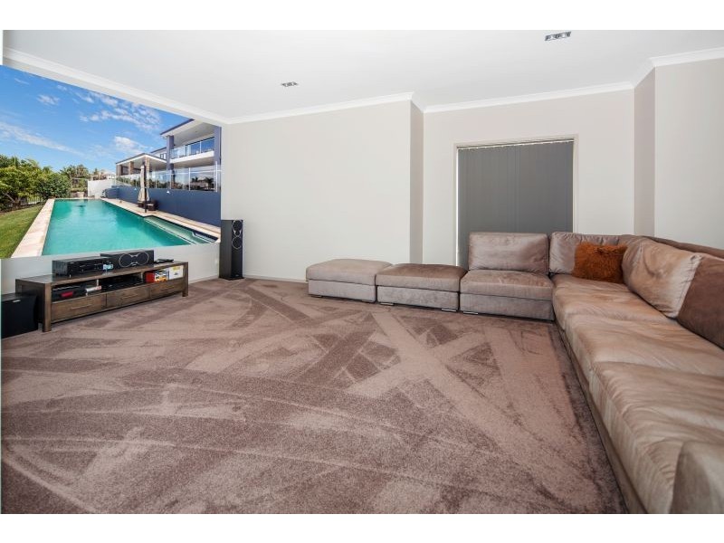 7 North Bank Ct, Helensvale QLD 4212