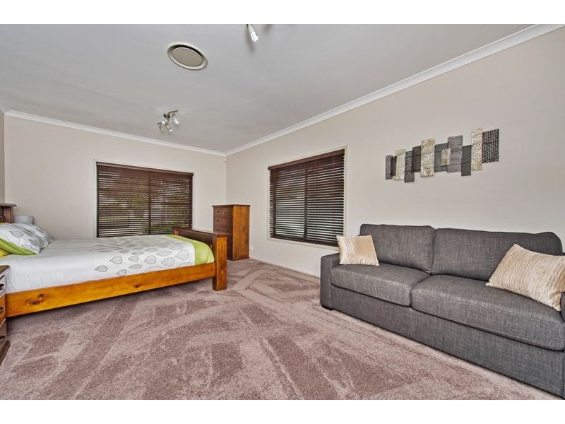 7 North Bank Ct, Helensvale QLD 4212