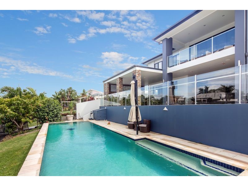 7 North Bank Ct, Helensvale QLD 4212