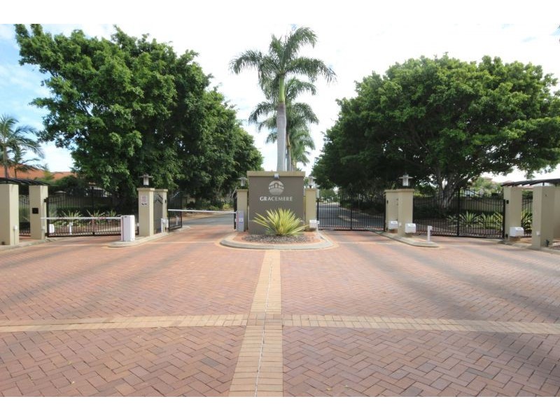 2632 Virginia Dr, Hope Island QLD 4212