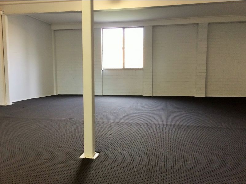 41 Russell St, Silkstone QLD 4304