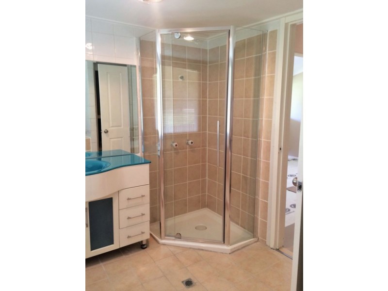 74 Stafford St, Silkstone QLD 4304